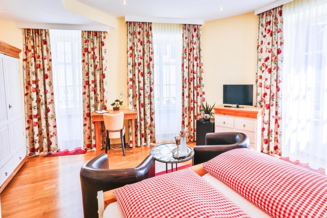 Hotel Zum Goldenen Löwen 3*